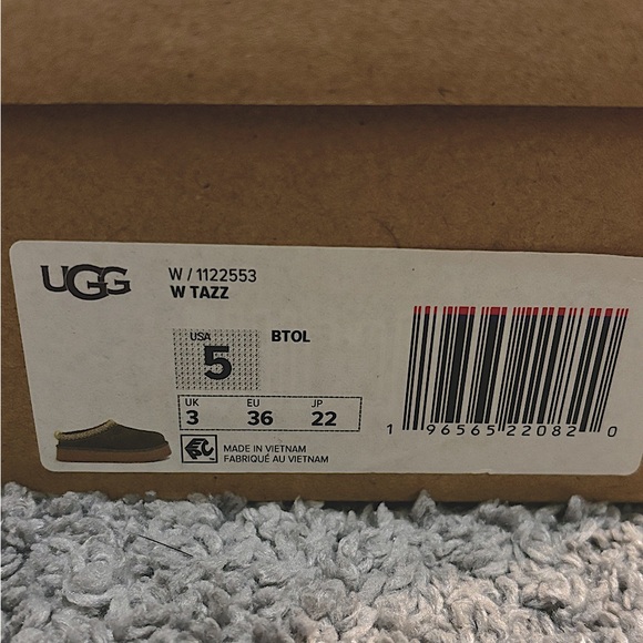 Ugg Tasman Platform Slipper - Picture 6 of 6